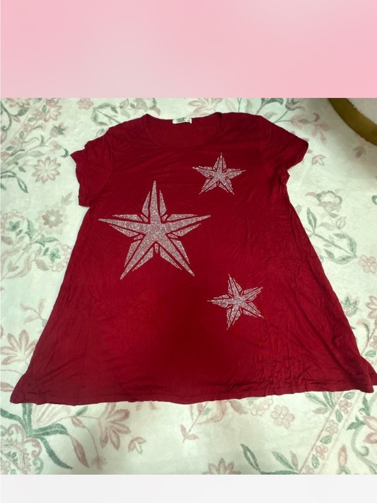 Julia Other - Girls' Crimson Star Graphic Short Sleeve Tee
